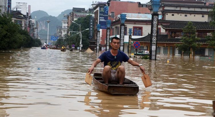 Çin’de Sel Felaketi 49 ölü
